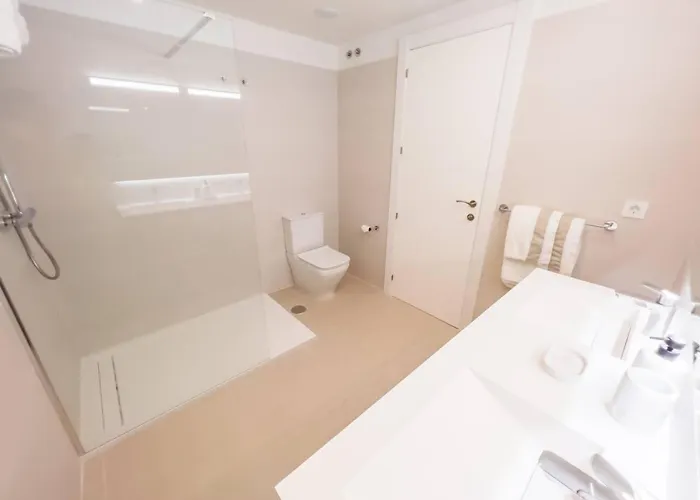 Bajo Con Jardin En La Milla De Oro Apartament