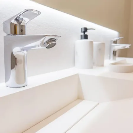 Bajo Con Jardin En La Milla De Oro * 马尔韦利亚