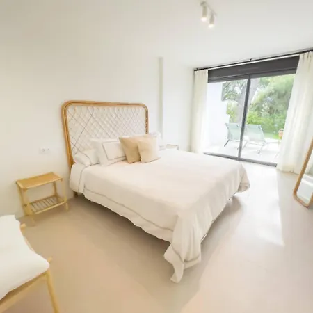 아파트 Bajo Con Jardin En La Milla De Oro 마르베야