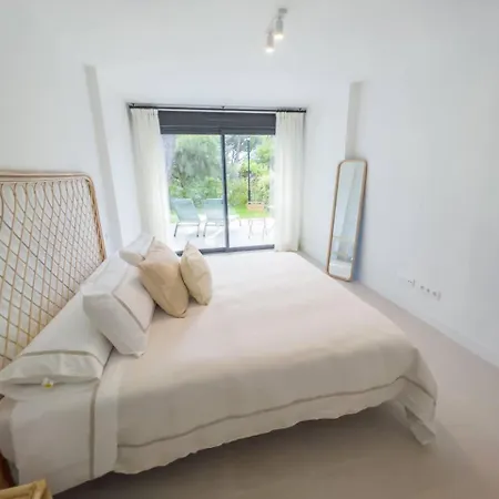 Bajo Con Jardin En La Milla De Oro * Marbella