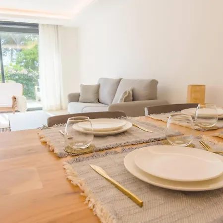 Bajo Con Jardin En La Milla De Oro 아파트 마르베야