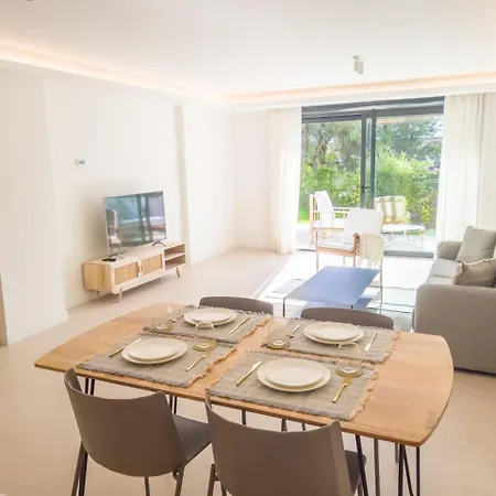 Bajo Con Jardin En La Milla De Oro 아파트