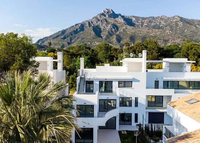 Bajo Con Jardin En La Milla De Oro Appartement Marbellac